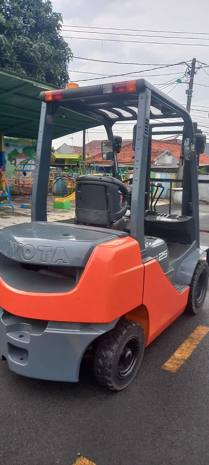 forklift toyota 2.5